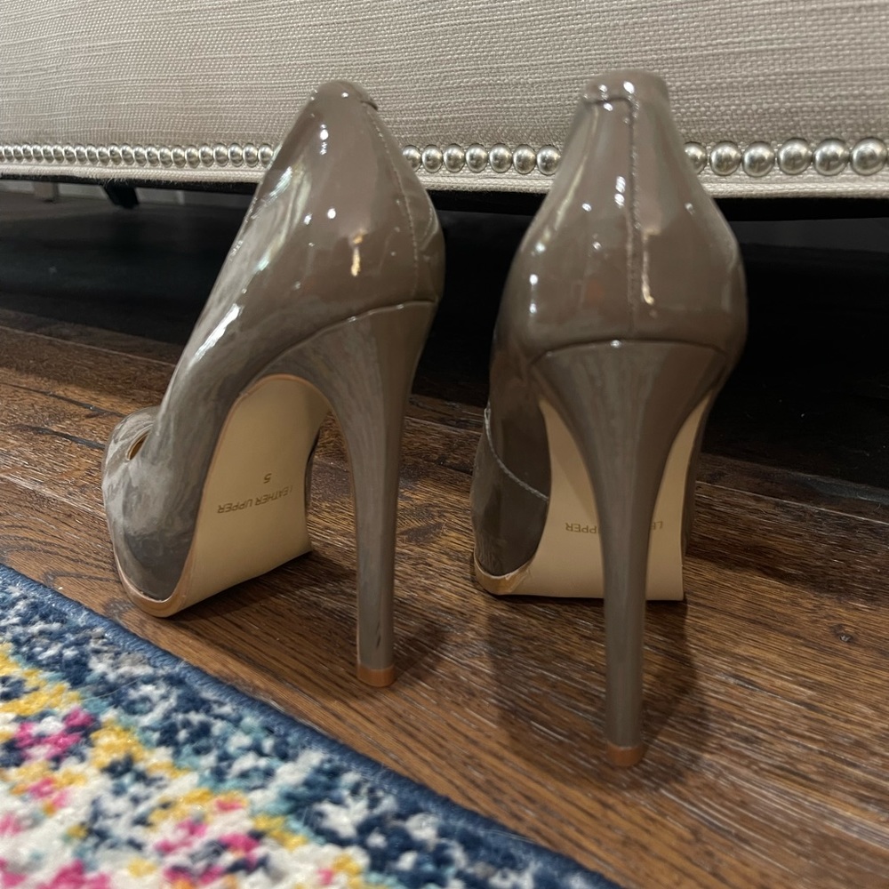 Kelsi Dagger Grey Patent Platform Pumps